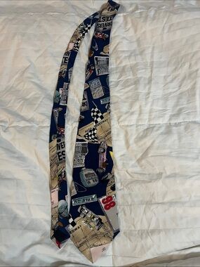 Nicole Miller vintage 1984 Navy Novelty Racing Print Silk Tie(#25)